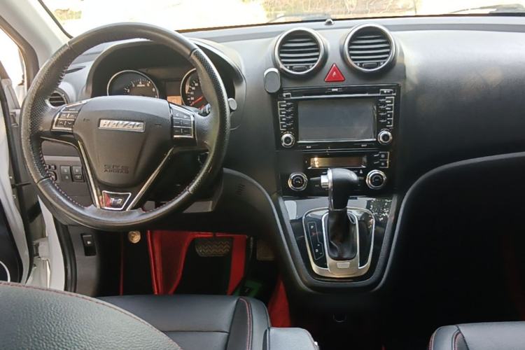 Used Haval H6 2016 Upgraded Model 1.5T Automatic Two-Wheel Drive Elite Version Center Console