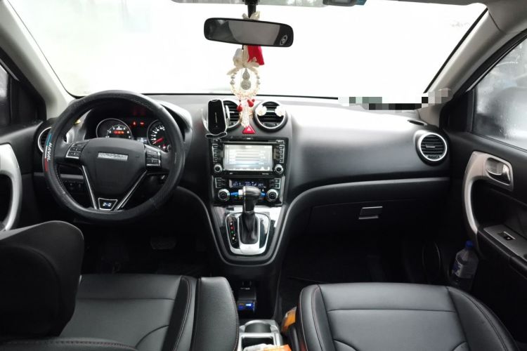Used Haval H6 2016 Upgraded Model 1.5T Automatic Two-Wheel Drive Elite Version Center Console