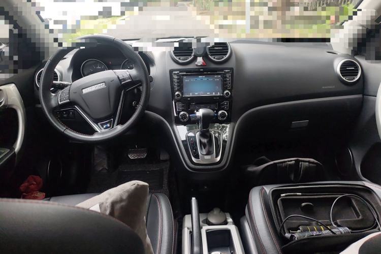 Used Haval H6 2016 Upgraded Model 1.5T Automatic Two-Wheel Drive Elite Version Center Console