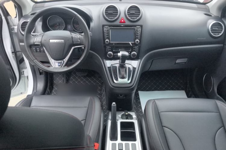 Used Haval H6 2016 Upgraded Model 1.5T Automatic Two-Wheel Drive Elite Version Center Console