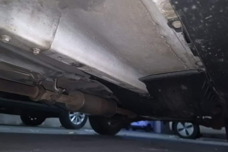 Used Haval H6 2016 Upgraded Model 1.5T Manual Two-Wheel Drive Urban Version Chassis Front Left