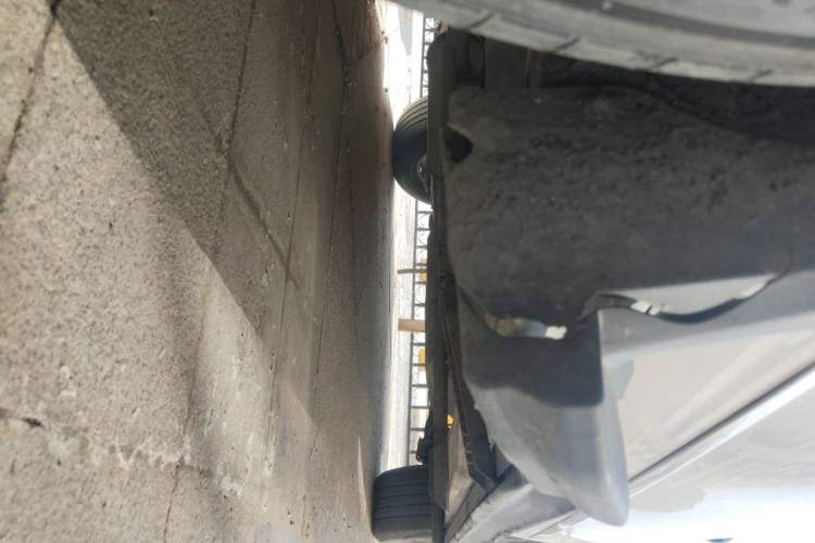 Used Haval H6 2016 Upgraded Model 1.5T Manual Two-Wheel Drive Elite Version Chassis Front Left
