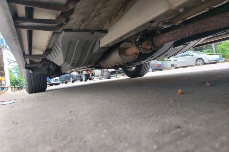 Used Haval H6 2016 Upgraded Model 1.5T Automatic Two-Wheel Drive Elite Version Chassis Front Right