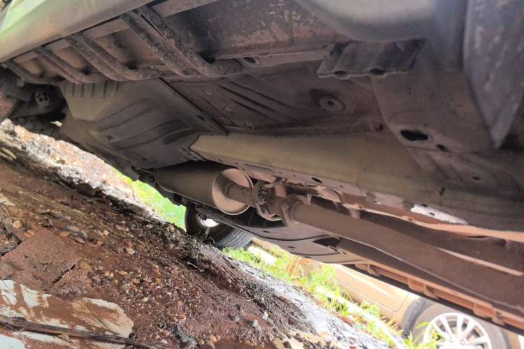Used Haval H6 2016 Upgraded Model 1.5T Manual Two-Wheel Drive Urban Version Chassis Front Right