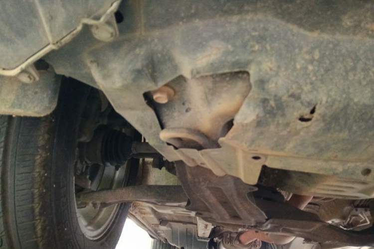 Used Haval H6 2016 Upgraded Model 1.5T Manual Two-Wheel Drive Urban Version Chassis Front Right