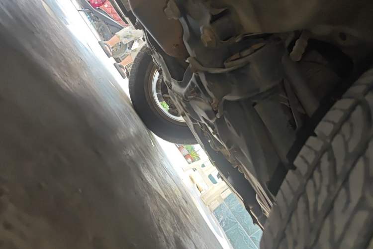 Used Haval H6 2016 Upgraded Model 1.5T Manual Two-Wheel Drive Elite Version Chassis Front Right