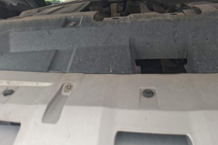 Used Haval H6 2016 Upgraded Model 1.5T Manual Two-Wheel Drive Urban Version Chassis Front
