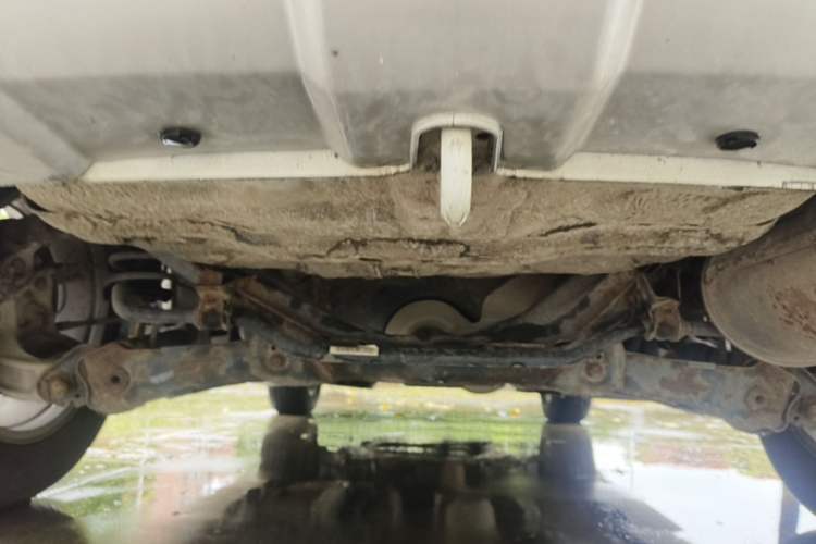 Used Haval H6 2016 Upgraded Model 1.5T Automatic Two-Wheel Drive Elite Version Chassis Rear