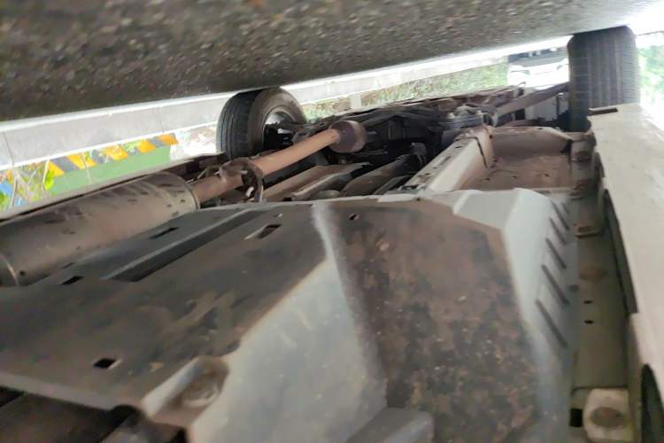 Used Haval H6 2016 Upgraded Model 1.5T Manual Two-Wheel Drive Elite Version Chassis Rear Left