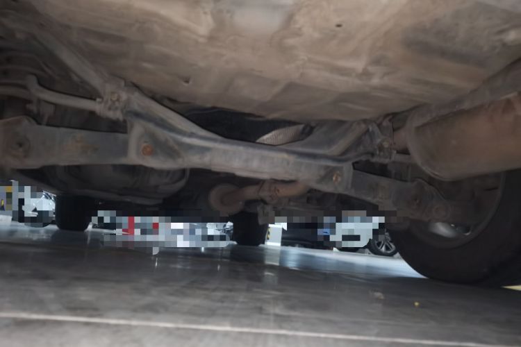Used Haval H6 2016 Upgraded Model 1.5T Manual Two-Wheel Drive Value Edition Chassis Rear