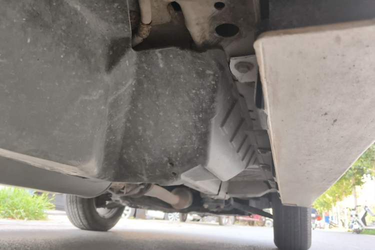 Used Haval H6 2016 Upgraded Model 1.5T Manual Two-Wheel Drive Urban Version Chassis Rear Right