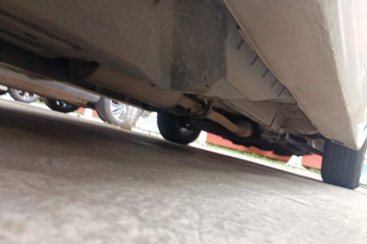 Used Haval H6 2016 Upgraded Model 1.5T Manual Two-Wheel Drive Elite Version Chassis Rear Right