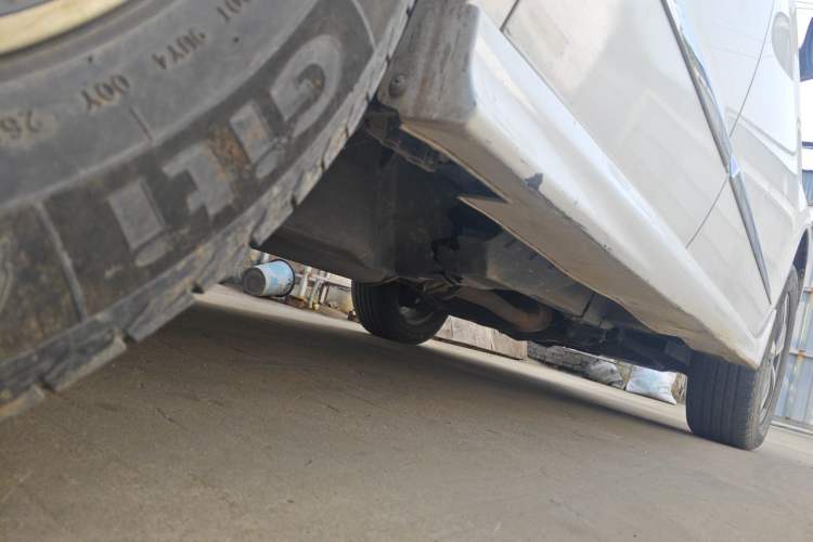 Used Haval H6 2016 Upgraded Model 1.5T Manual Two-Wheel Drive Elite Version Chassis Rear Right