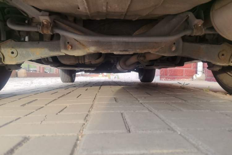 Used Haval H6 2016 Upgraded Model 1.5T Manual Two-Wheel Drive Elite Version Chassis Rear