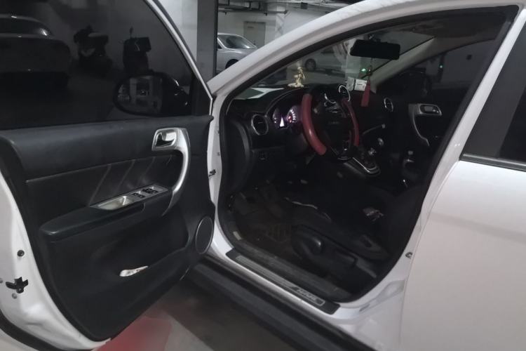 Used Haval H6 2016 Upgraded Model 1.5T Manual Two-Wheel Drive Urban Version Driver Seat