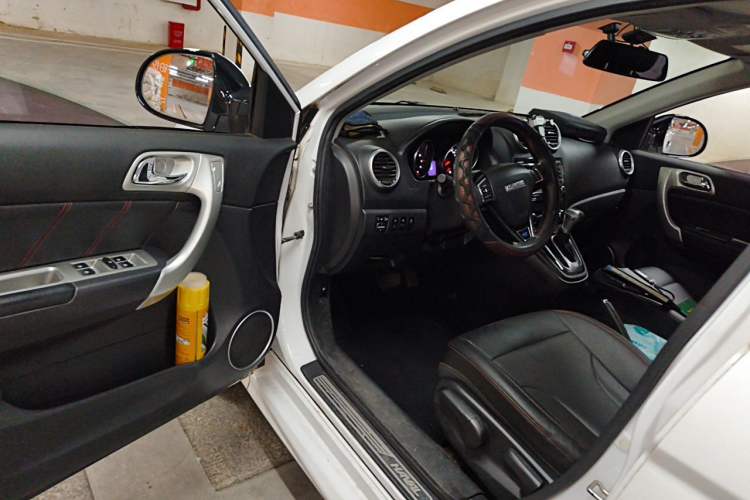 Used Haval H6 2016 Upgraded Model 1.5T Automatic Two-Wheel Drive Elite Version Driver Seat