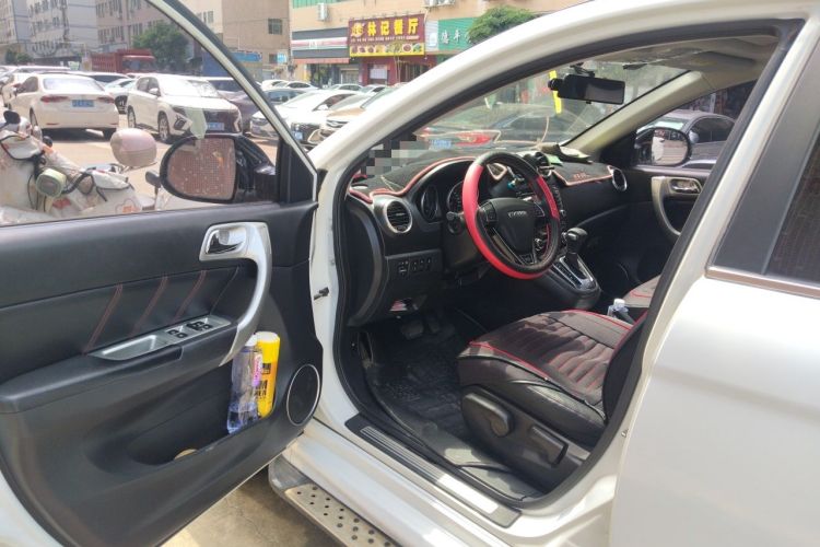 Used Haval H6 2016 Upgraded Model 1.5T Automatic Two-Wheel Drive Elite Version Driver Seat