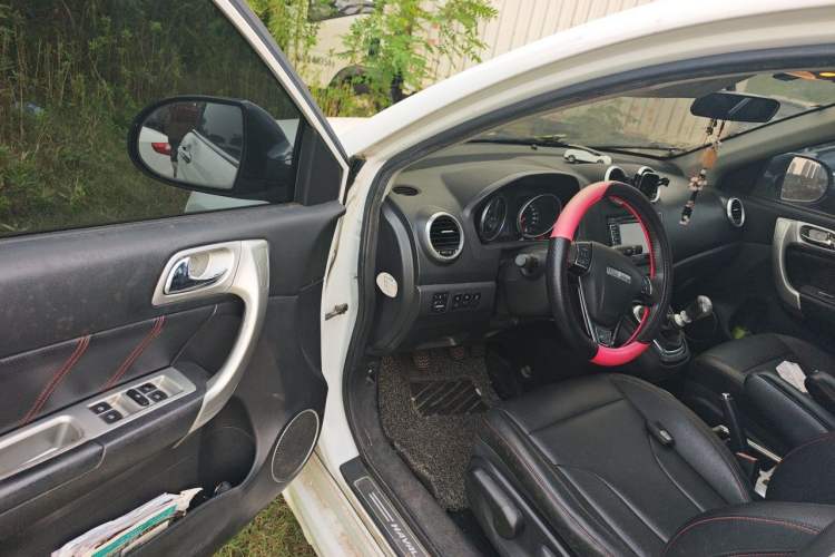 Used Haval H6 2016 Upgraded Model 1.5T Manual Two-Wheel Drive Elite Version Driver Seat
