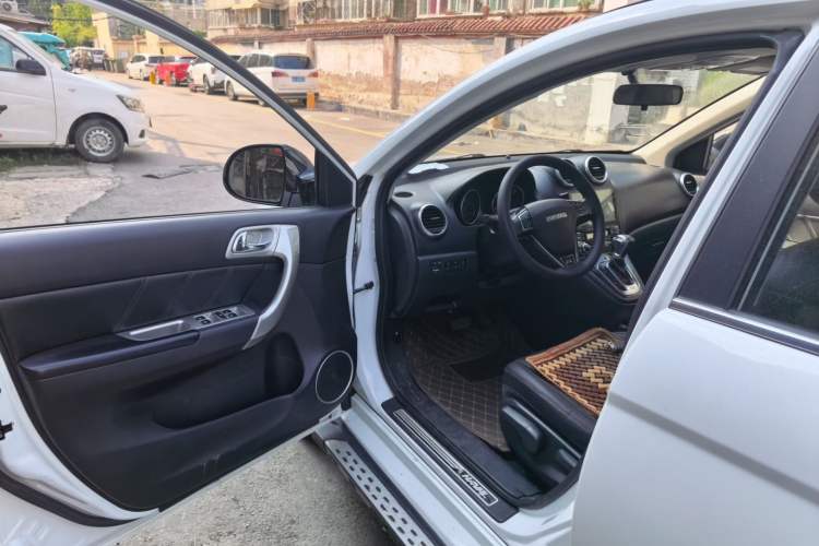 Used Haval H6 2016 Upgraded Model 1.5T Automatic Two-Wheel Drive Elite Version Driver Seat
