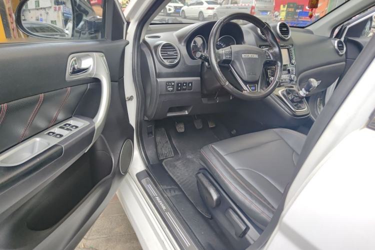 Used Haval H6 2016 Upgraded Model 1.5T Manual Two-Wheel Drive Elite Version Driver Seat