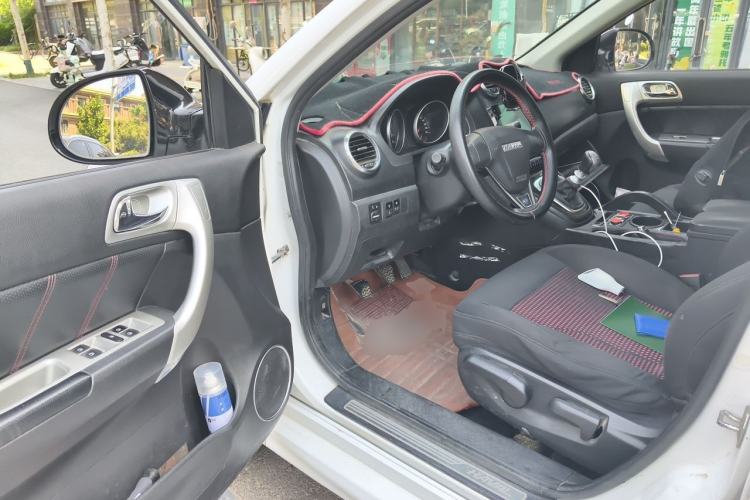 Used Haval H6 2016 Upgraded Model 1.5T Manual Two-Wheel Drive Urban Version Driver Seat