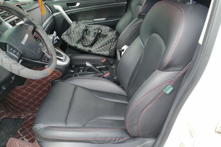Used Haval H6 2016 Upgraded Model 1.5T Automatic Two-Wheel Drive Elite Version Driver Seat