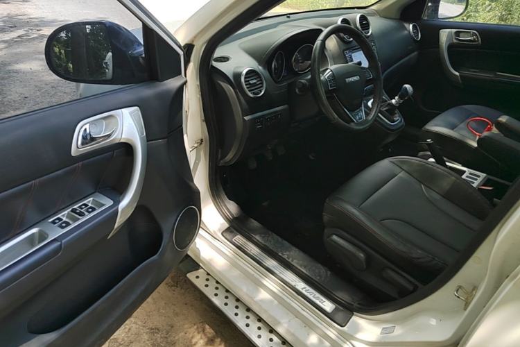 Used Haval H6 2016 Upgraded Model 1.5T Manual Two-Wheel Drive Elite Version Driver Seat