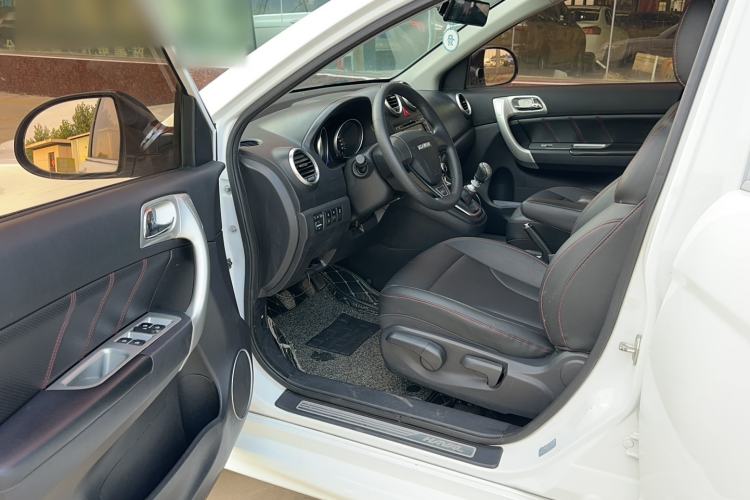 Used Haval H6 2016 Upgraded Model 1.5T Manual Two-Wheel Drive Urban Version Driver Seat