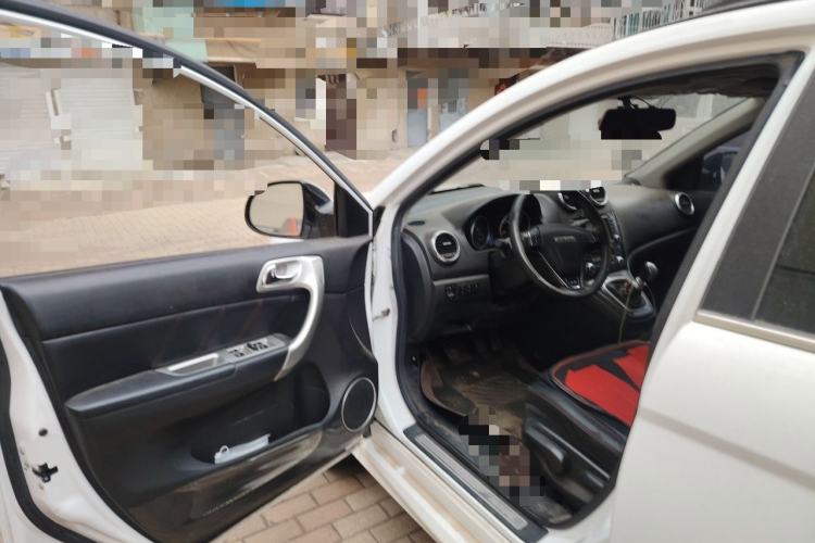 Used Haval H6 2016 Upgraded Model 1.5T Manual Two-Wheel Drive Elite Version Driver Seat