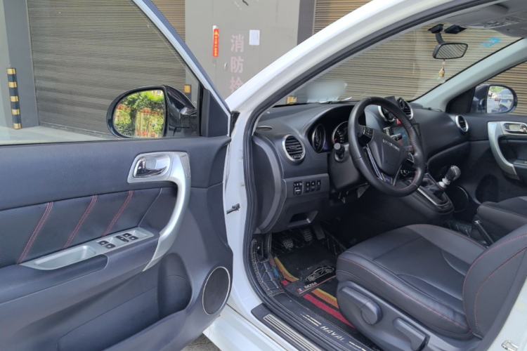Used Haval H6 2016 Upgraded Model 1.5T Manual Two-Wheel Drive Elite Version Driver Seat