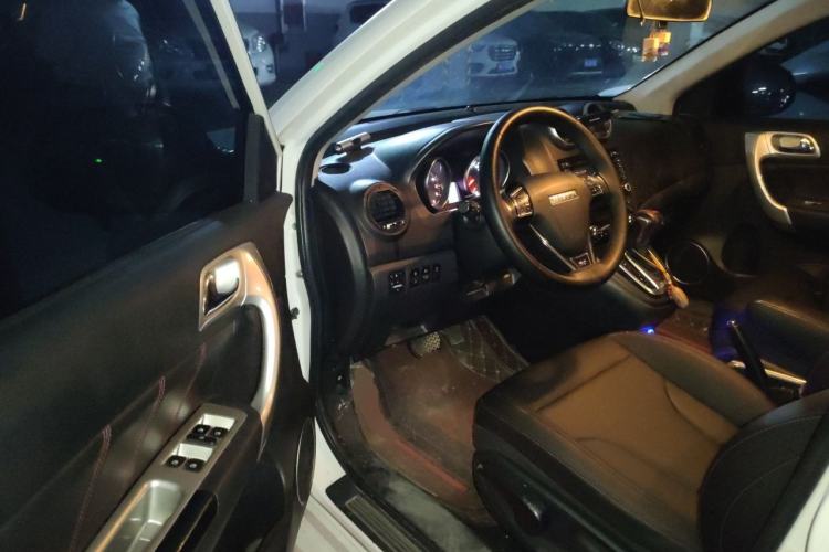 Used Haval H6 2016 Upgraded Model 1.5T Automatic Two-Wheel Drive Elite Version Driver Seat