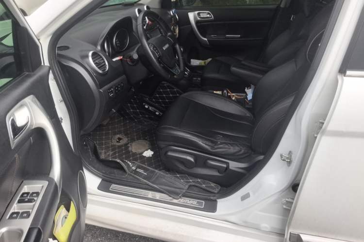 Used Haval H6 2016 Upgraded Model 1.5T Automatic Two-Wheel Drive Elite Version Driver Seat