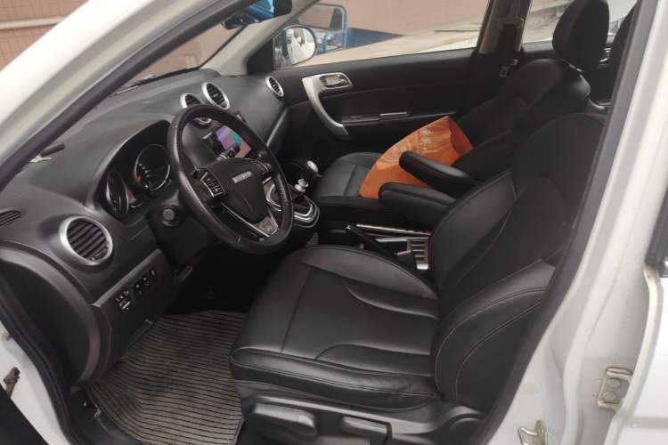 Used Haval H6 2016 Upgraded Model 1.5T Manual Two-Wheel Drive Elite Version Driver Seat