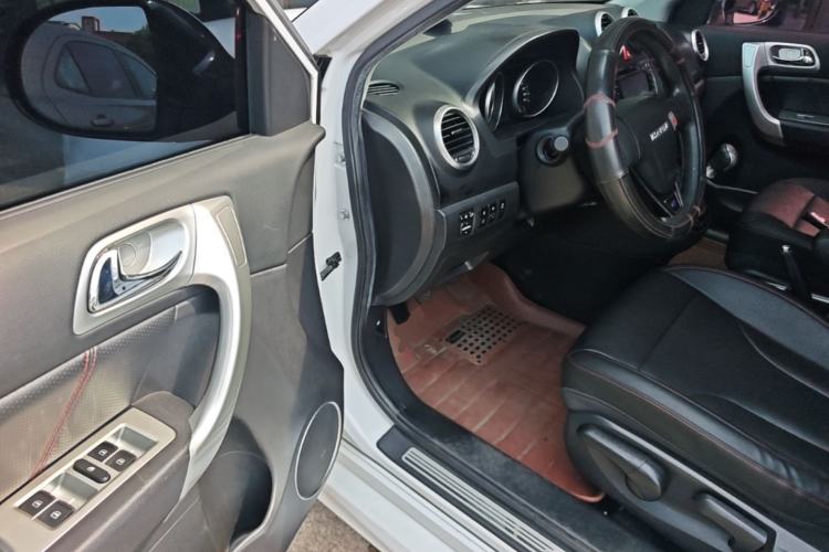 Used Haval H6 2016 Upgraded Model 1.5T Manual Two-Wheel Drive Urban Version Driver Seat