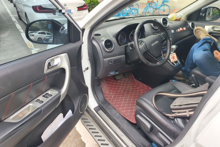 Used Haval H6 2016 Upgraded Model 1.5T Automatic Two-Wheel Drive Elite Version Driver Seat