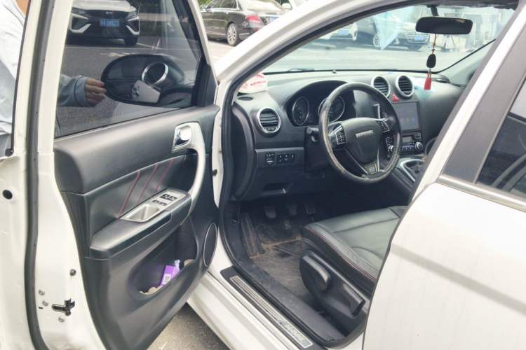 Used Haval H6 2016 Upgraded Model 1.5T Manual Two-Wheel Drive Elite Version Driver Seat