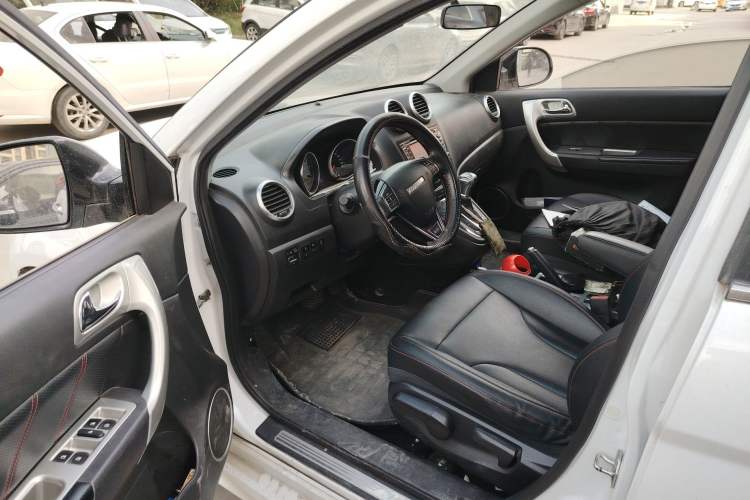 Used Haval H6 2016 Upgraded Model 1.5T Automatic Two-Wheel Drive Elite Version Driver Seat