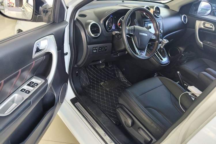 Used Haval H6 2016 Upgraded Model 1.5T Automatic Two-Wheel Drive Elite Version Driver Seat