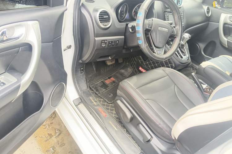 Used Haval H6 2016 Upgraded Model 1.5T Automatic Two-Wheel Drive Elite Version Driver Seat