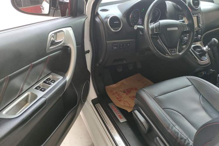Used Haval H6 2016 Upgraded Model 1.5T Manual Two-Wheel Drive Elite Version Driver Seat