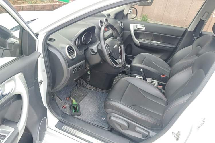Used Haval H6 2016 Upgraded Model 1.5T Automatic Two-Wheel Drive Elite Version Driver Seat