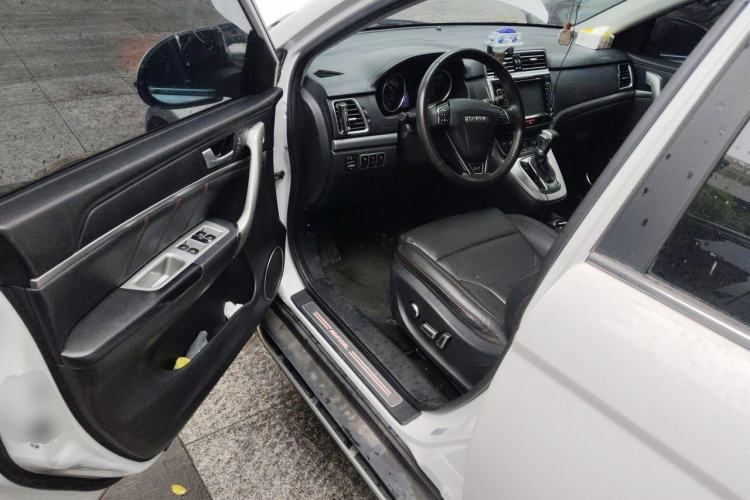 Used Haval H6 2016 Upgraded Model 1.5T Automatic Two-Wheel Drive Elite Version Driver Seat
