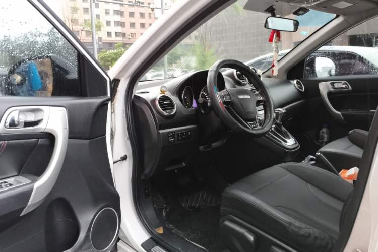 Used Haval H6 2016 Upgraded Model 1.5T Automatic Two-Wheel Drive Elite Version Driver Seat
