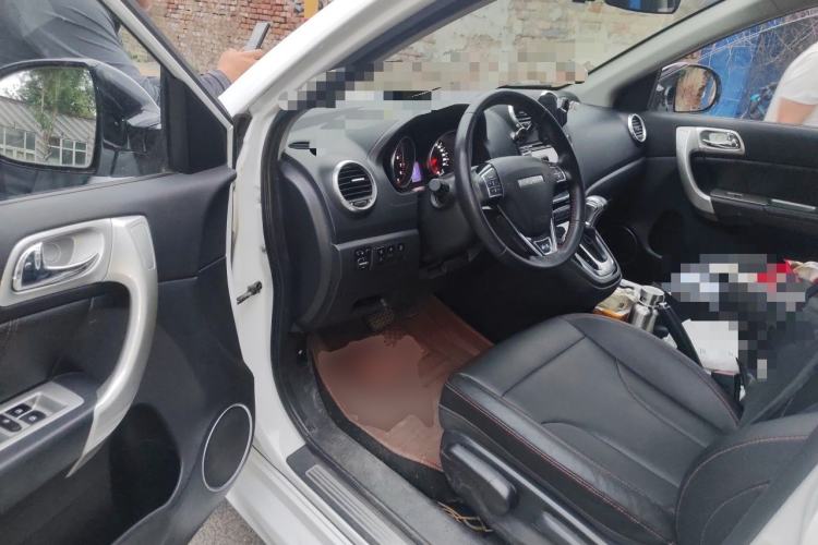 Used Haval H6 2016 Upgraded Model 1.5T Automatic Two-Wheel Drive Elite Version Driver Seat