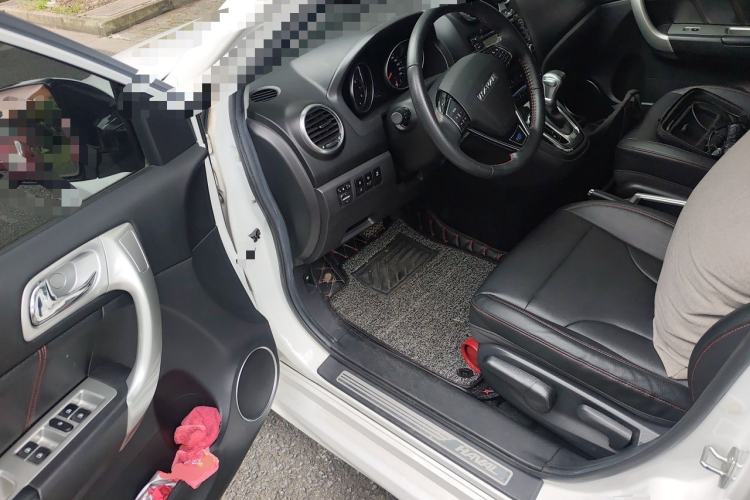 Used Haval H6 2016 Upgraded Model 1.5T Automatic Two-Wheel Drive Elite Version Driver Seat
