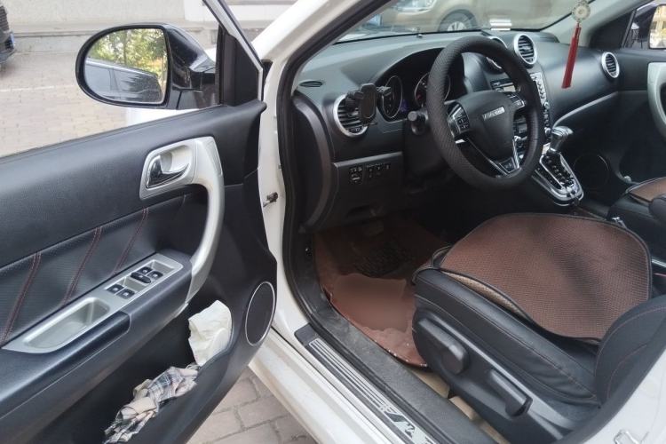 Used Haval H6 2016 Upgraded Model 1.5T Automatic Two-Wheel Drive Prestige Version Driver Seat