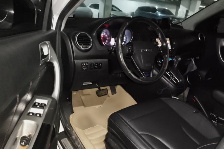 Used Haval H6 2016 Upgraded Model 1.5T Automatic Two-Wheel Drive Elite Version Driver Seat