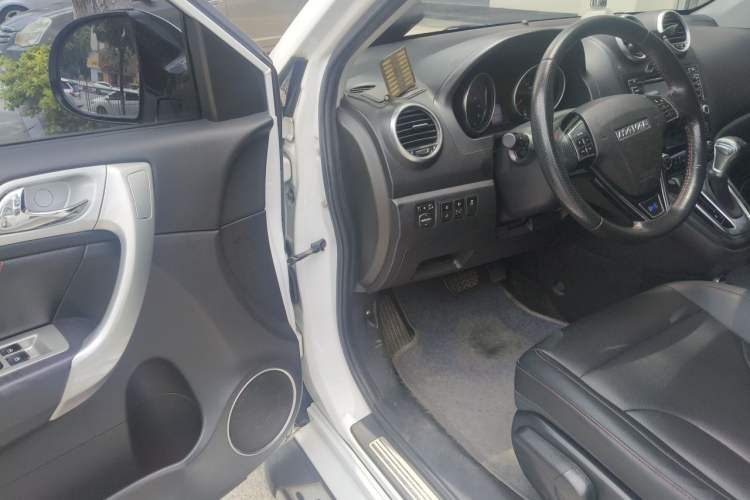 Used Haval H6 2016 Upgraded Model 1.5T Automatic Two-Wheel Drive Elite Version Driver Seat