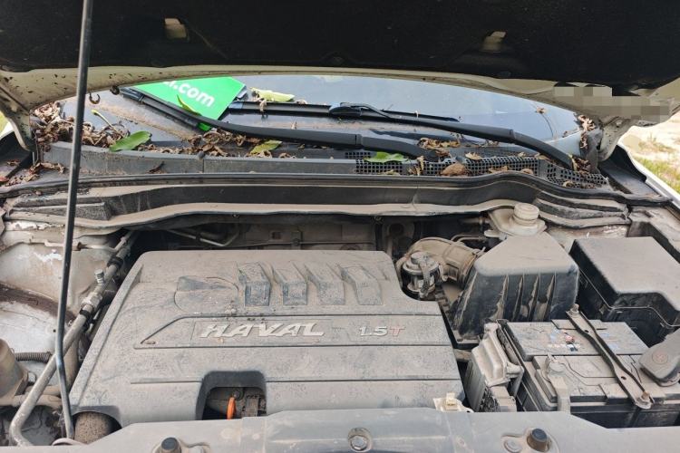 Used Haval H6 2016 Upgraded Model 1.5T Manual Two-Wheel Drive Elite Version Engine Bay