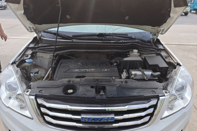 Used Haval H6 2016 Upgraded Model 1.5T Manual Two-Wheel Drive Elite Version Engine Bay